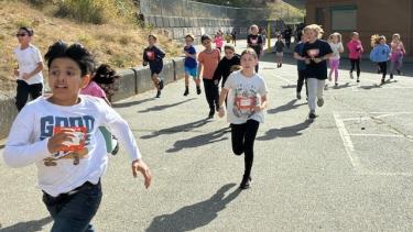 Students Running for Terry Fox
